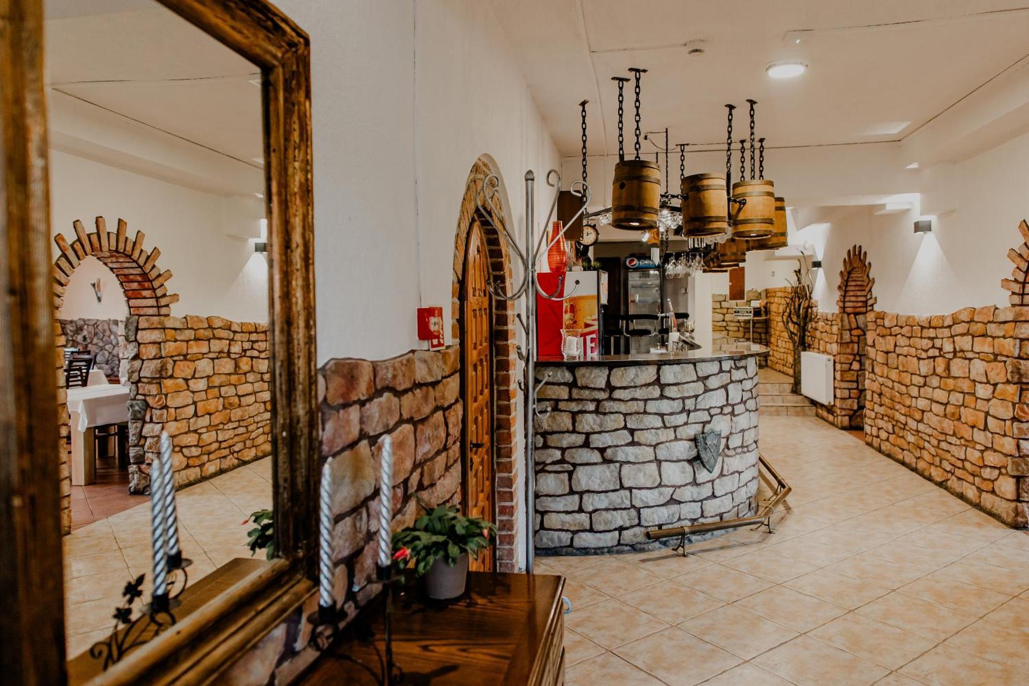 Hotel Mlawa Kültér fotó